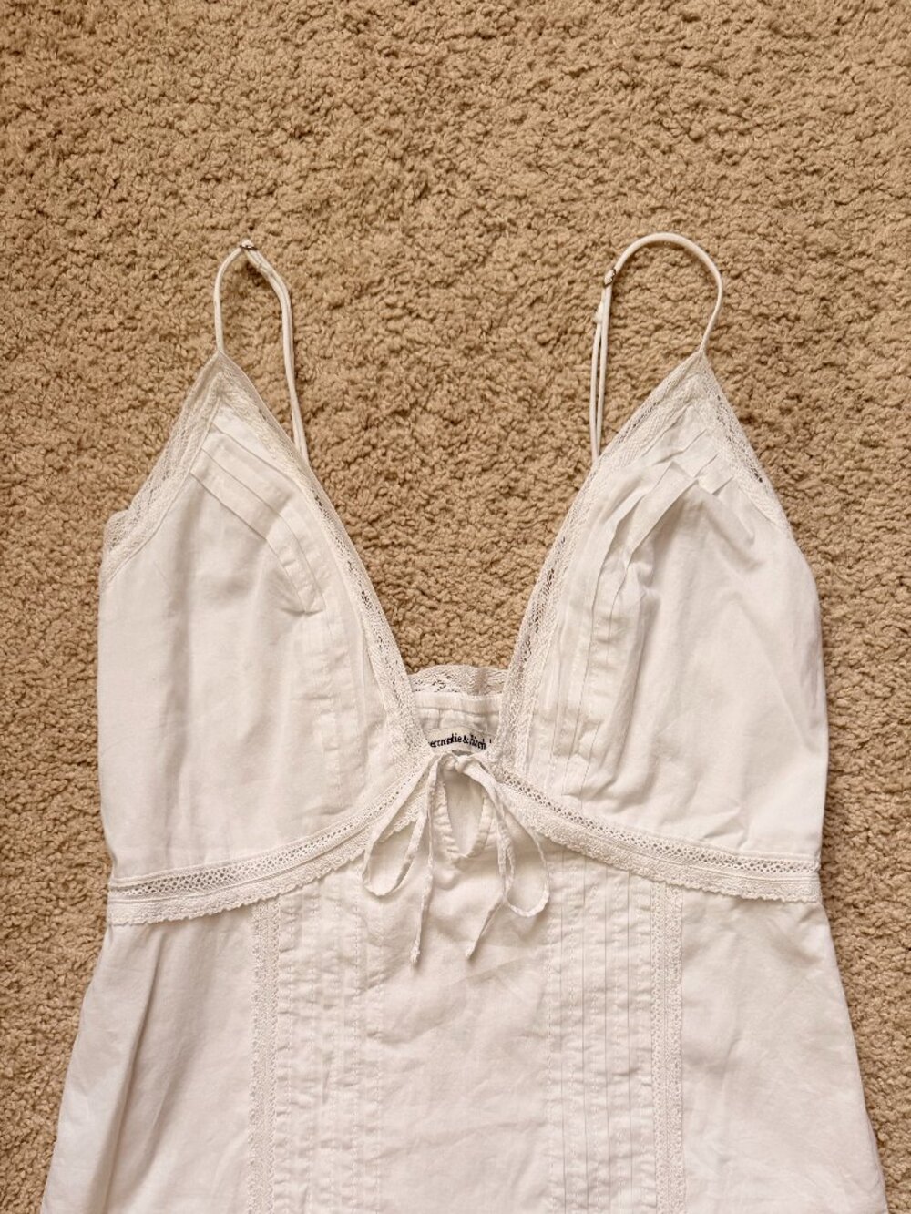 Abercrombie Fitch White Lace Trim Pintuck Cami Top - Size Medium
